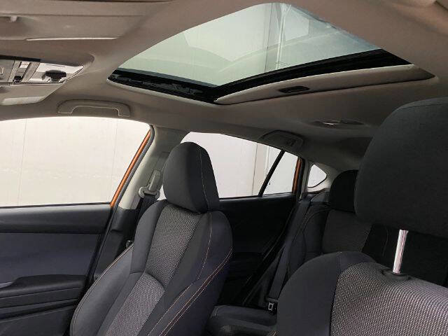 Used 2018 Subaru Crosstrek 2.0i Premium AWD/4WD image 12
