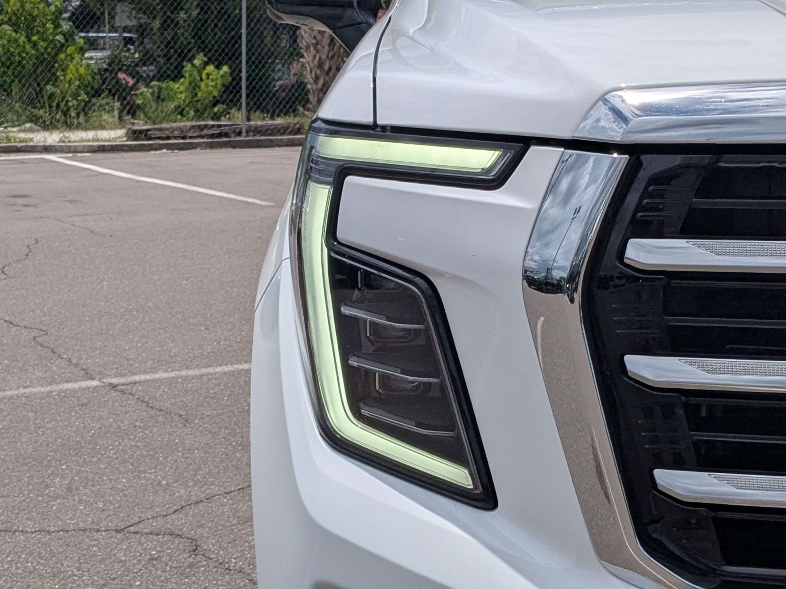 Used 2025 GMC Yukon XL Elevation RWD image 9