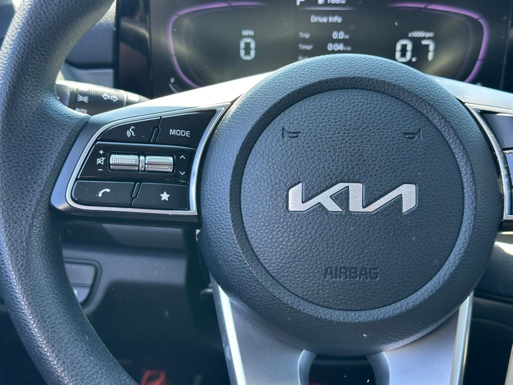 Used 2024 Kia Seltos LX AWD/4WD image 16