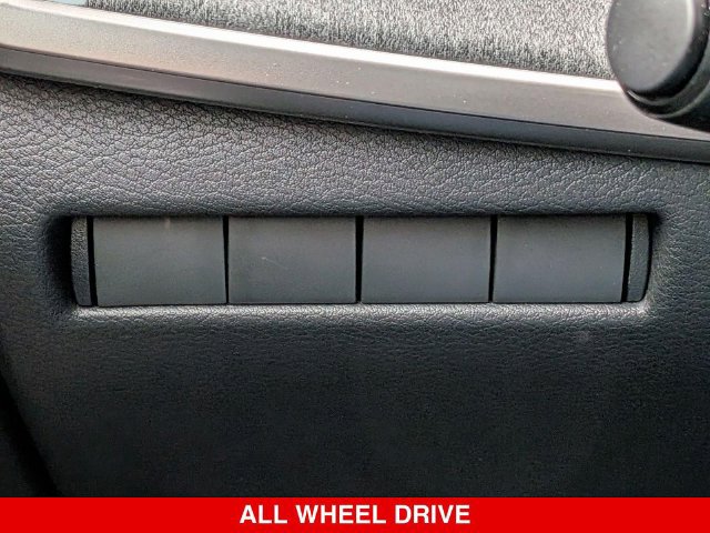 Certified 2025 Nissan Kicks SV AWD/4WD image 19