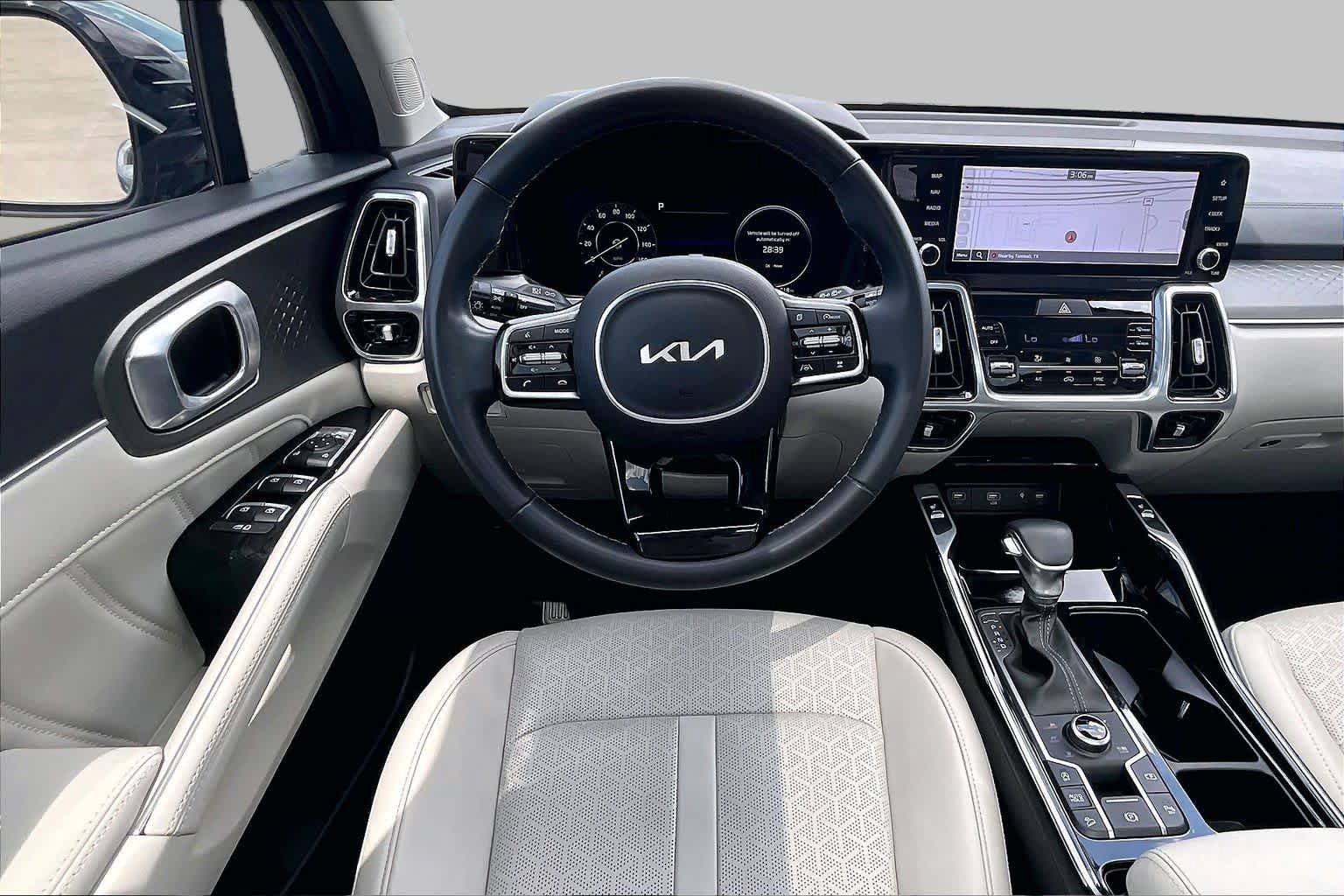 Certified 2023 Kia Sorento SX AWD/4WD image 6