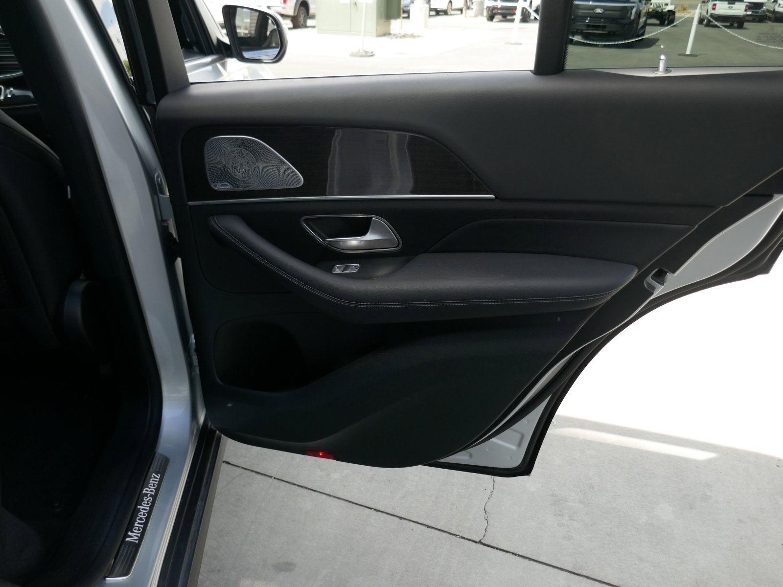 Used 2021 Mercedes-Benz GLE 350 4MATIC image 36