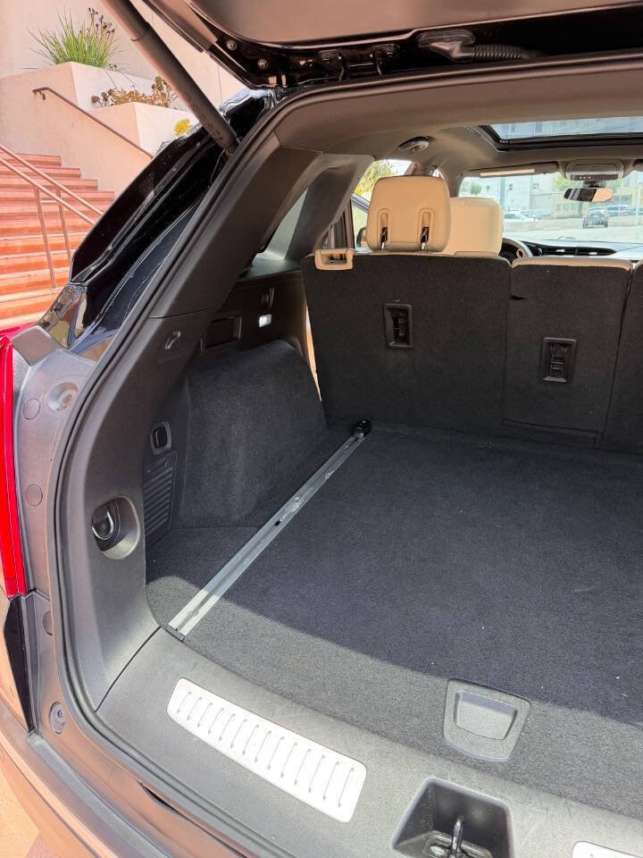 Used 2017 Cadillac XT5 Premium Luxury w/ Driver Assist Package FWD image 33