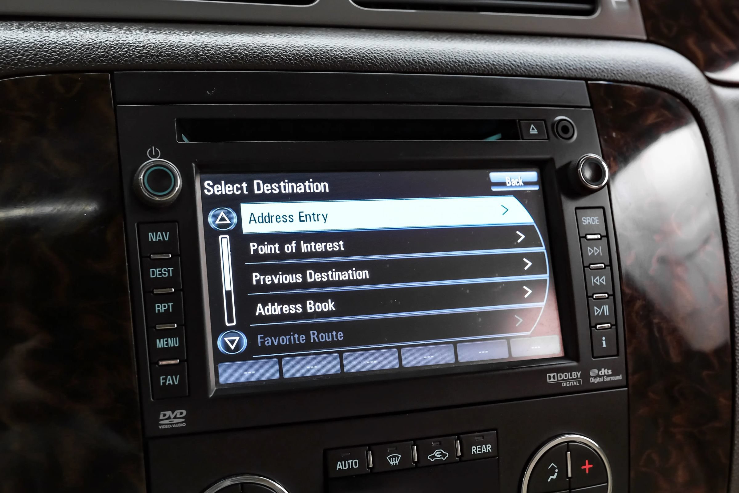 Used 2014 GMC Yukon Denali RWD image 34