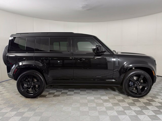 New 2026 Land Rover Defender 110 X-Dynamic SE AWD/4WD image 9
