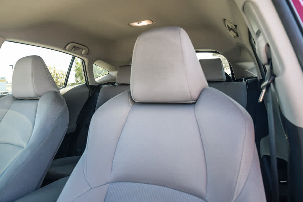 Used 2021 Toyota Venza LE AWD/4WD image 20