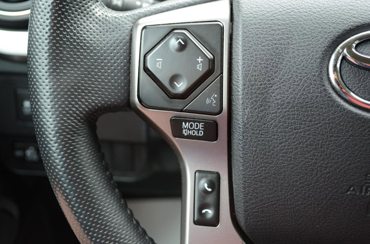 Used 2023 Toyota Tacoma SR5 w/ Technology Package AWD/4WD image 30