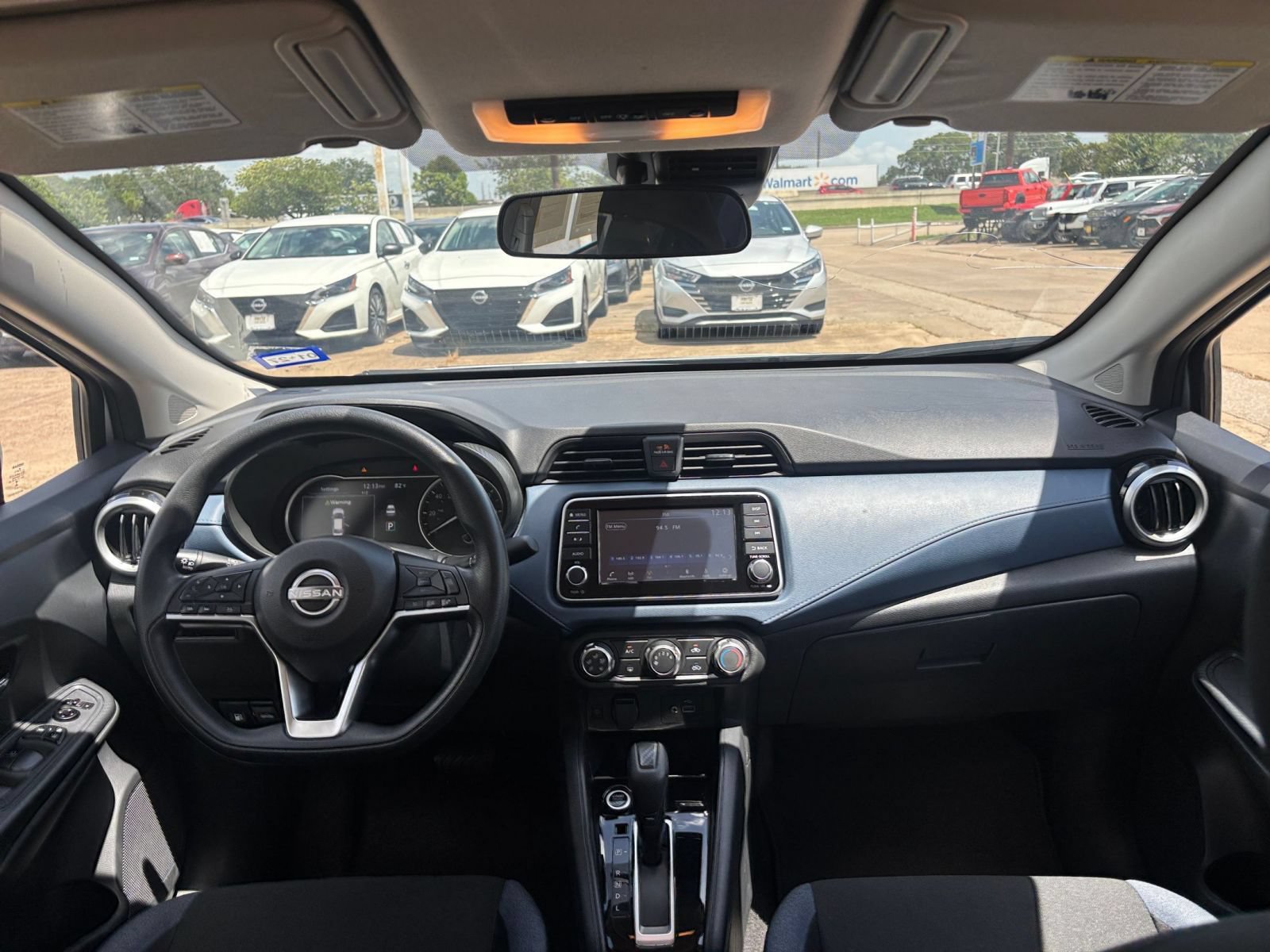 Used 2025 Nissan Versa SV FWD image 31