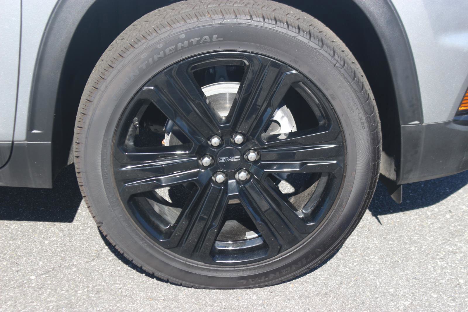 New 2025 GMC Acadia Elevation w/ Black Edition image 12