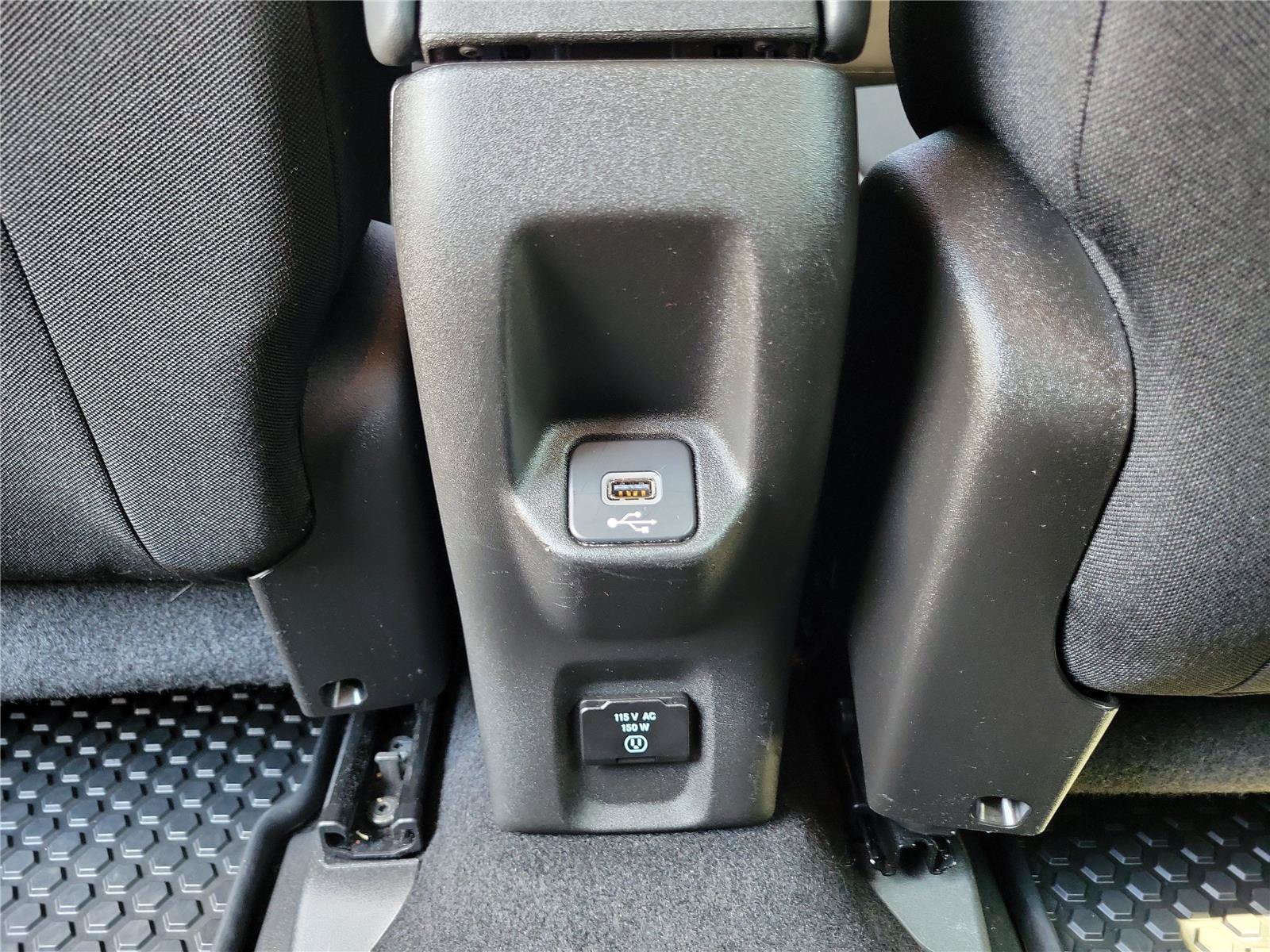 Used 2022 Jeep Renegade Latitude w/ Convenience Group AWD/4WD image 12