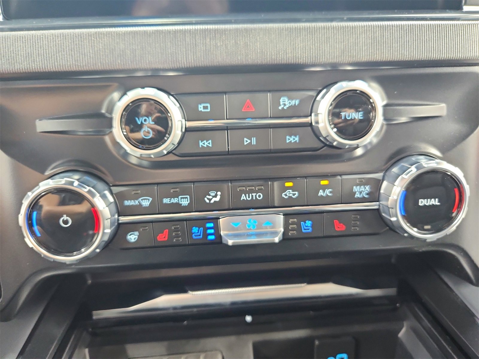 New 2026 Ford F350 Platinum image 34