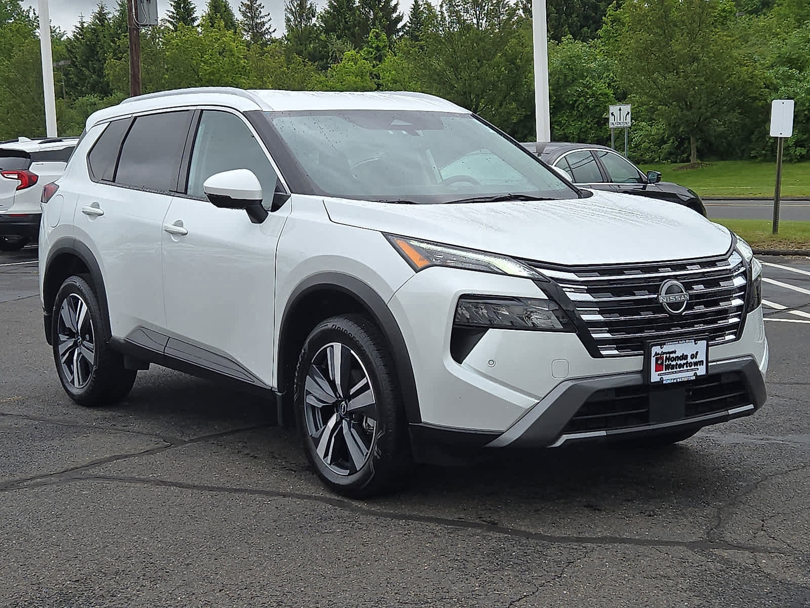 Used 2024 Nissan Rogue SL image 4