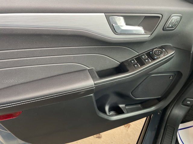 New 2026 Ford Escape SE w/ PHEV Premium Package image 16