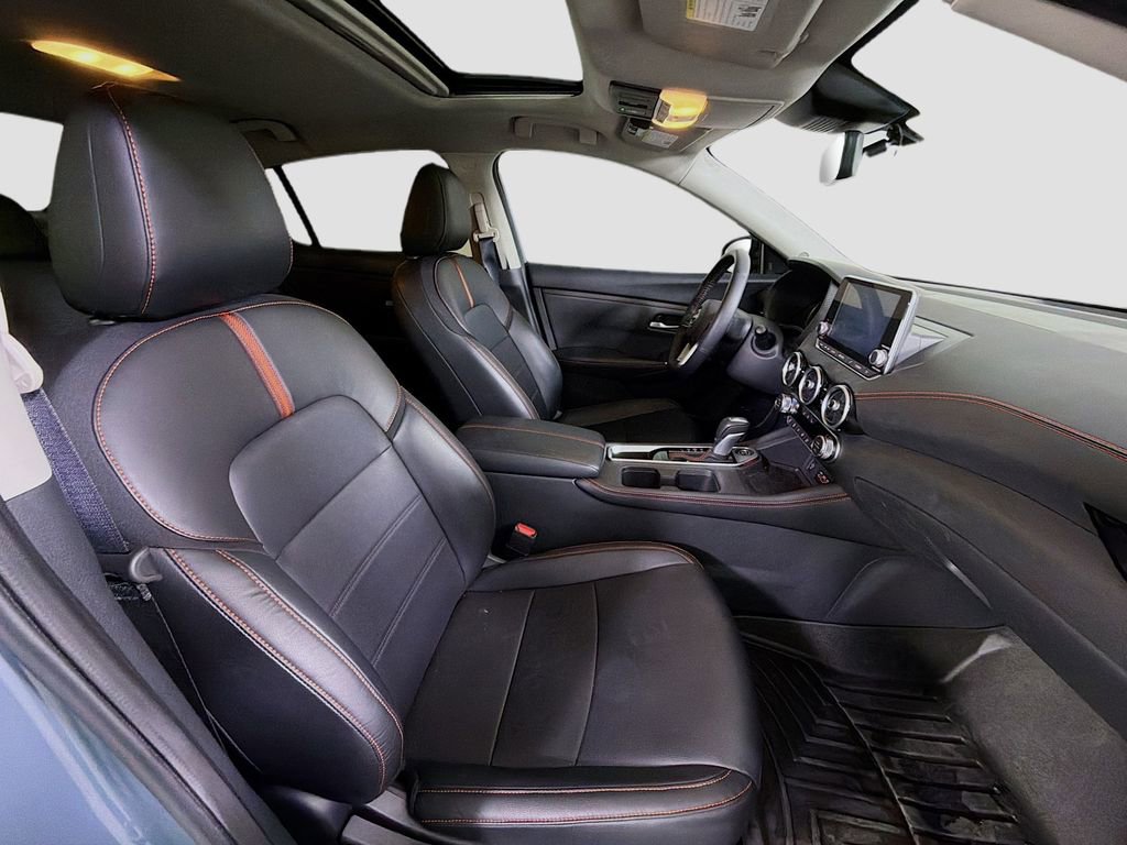 Used 2025 Nissan Sentra SR w/ SR Premium Package FWD image 28