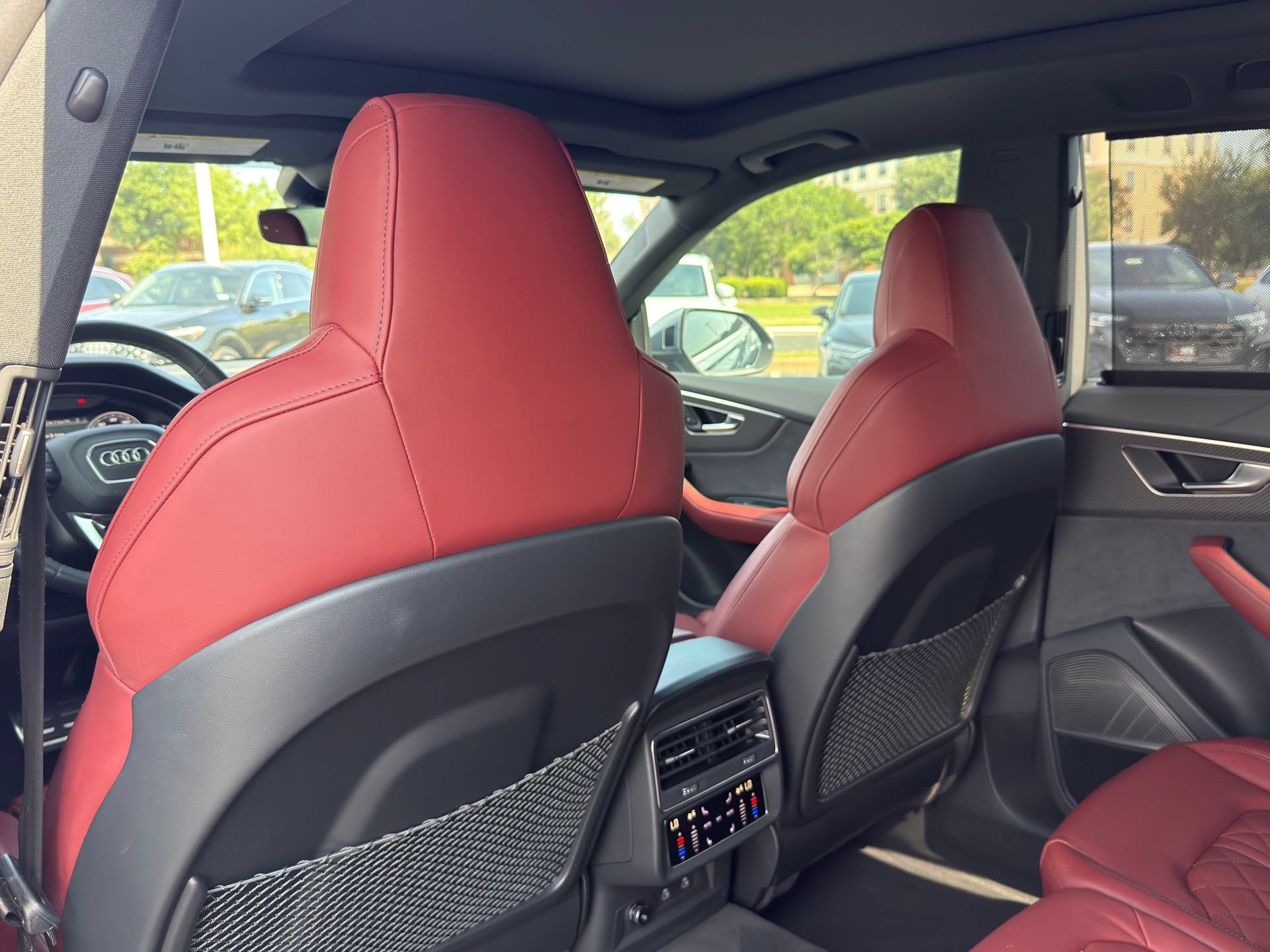 Used 2024 Audi SQ8 Prestige AWD/4WD image 30