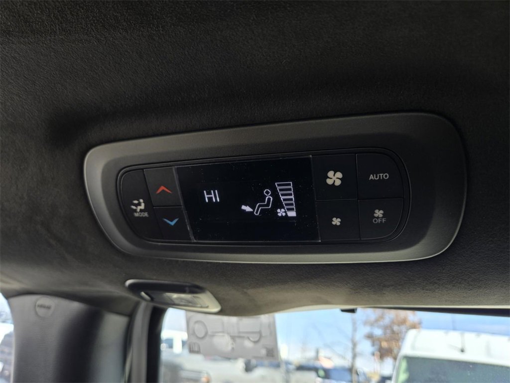 New 2026 Chrysler Pacifica Pinnacle w/ Trailer Tow Group image 14