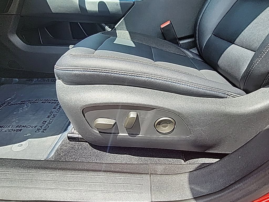 Certified 2024 Chevrolet Equinox EV LT AWD/4WD image 18