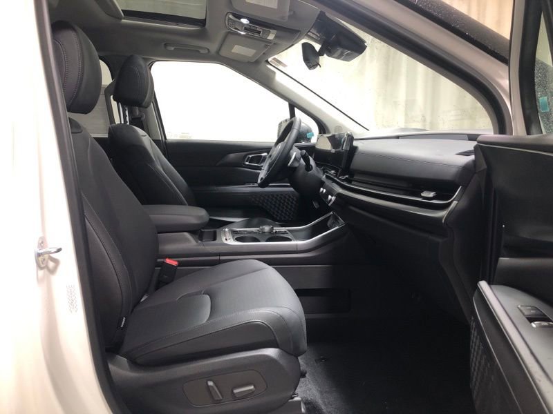 New 2026 Kia Carnival SX Prestige image 14