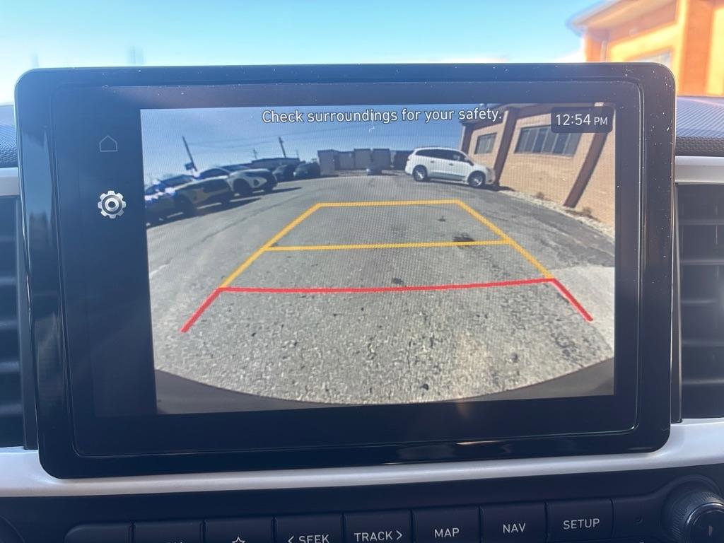 Used 2025 Hyundai Venue Limited FWD image 25