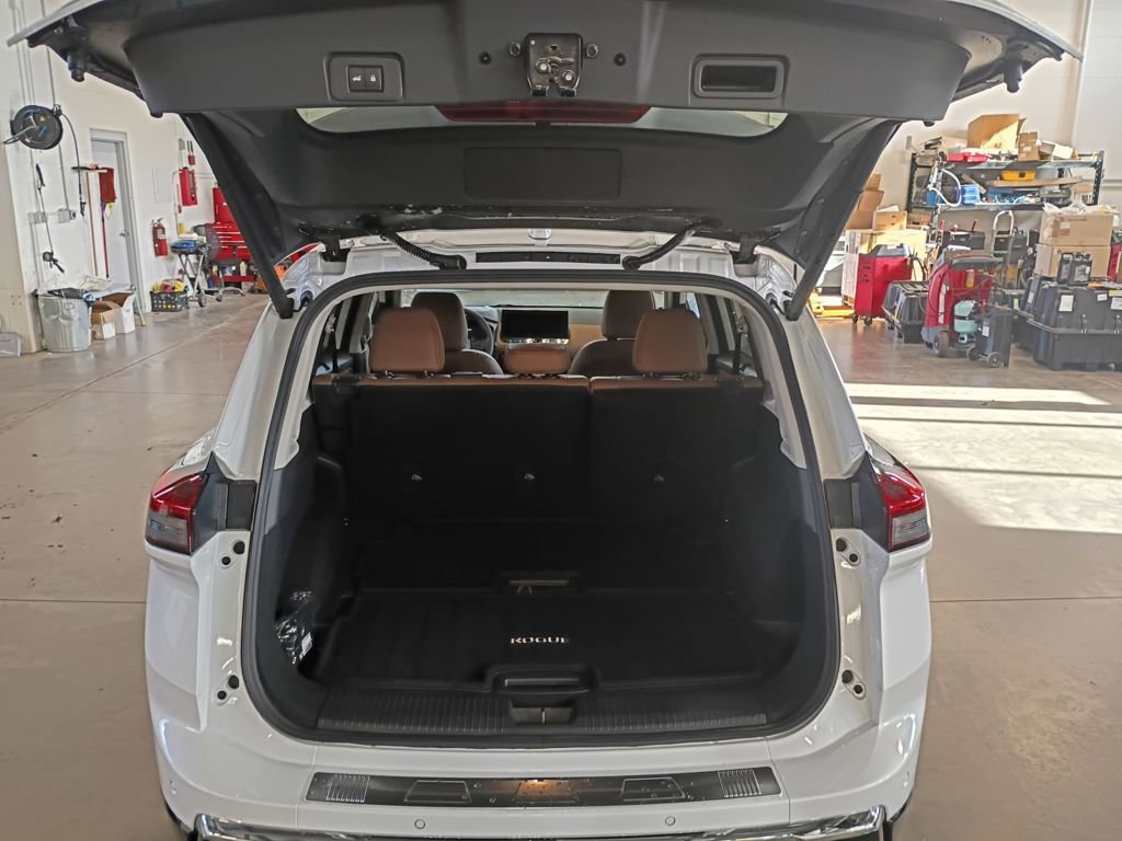 New 2026 Nissan Rogue Platinum w/ Platinum Premium Package image 18