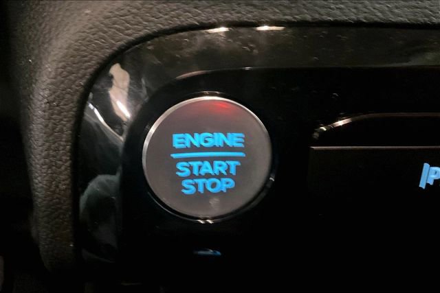 Used 2025 Ford Escape Platinum w/ Premium Technology Package FWD image 25