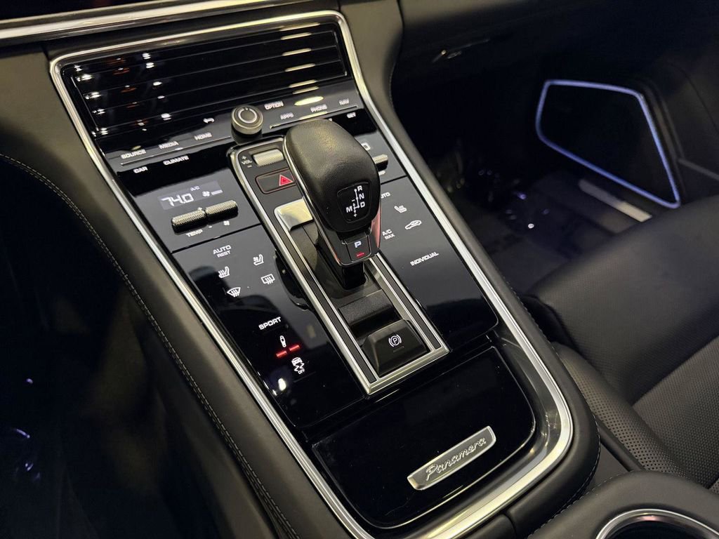 Certified 2023 Porsche Panamera 4S AWD/4WD image 19