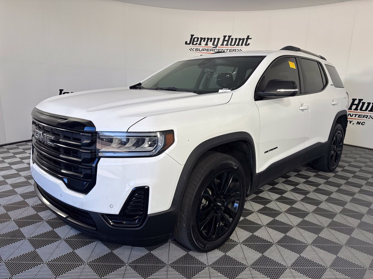 Used 2023 GMC Acadia SLE w/ Driver Convenience Package