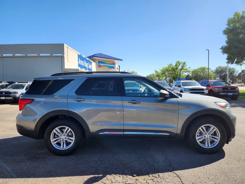 Used 2020 Ford Explorer XLT w/ Comfort Package AWD/4WD image 4