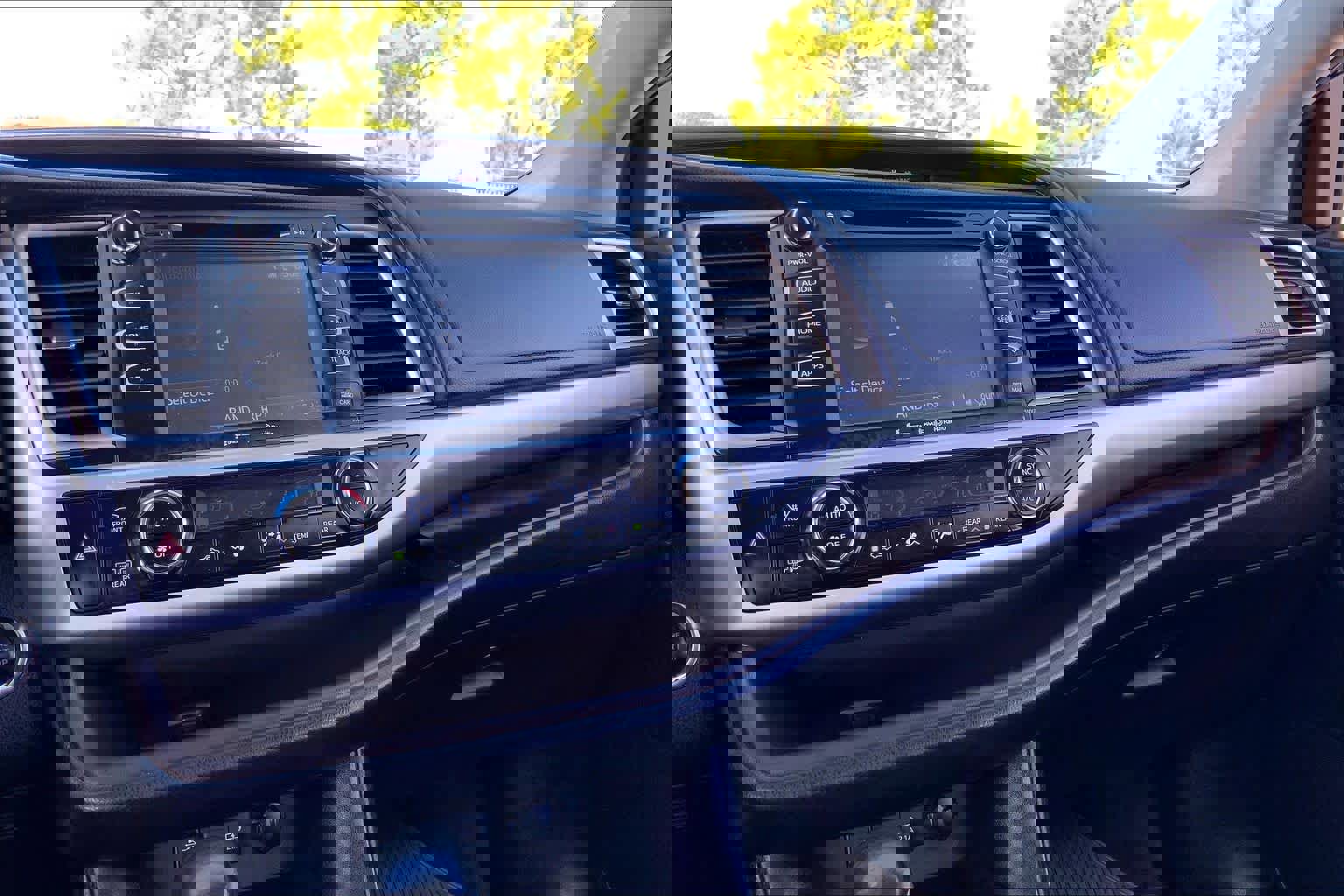 Used 2017 Toyota Highlander XLE image 35