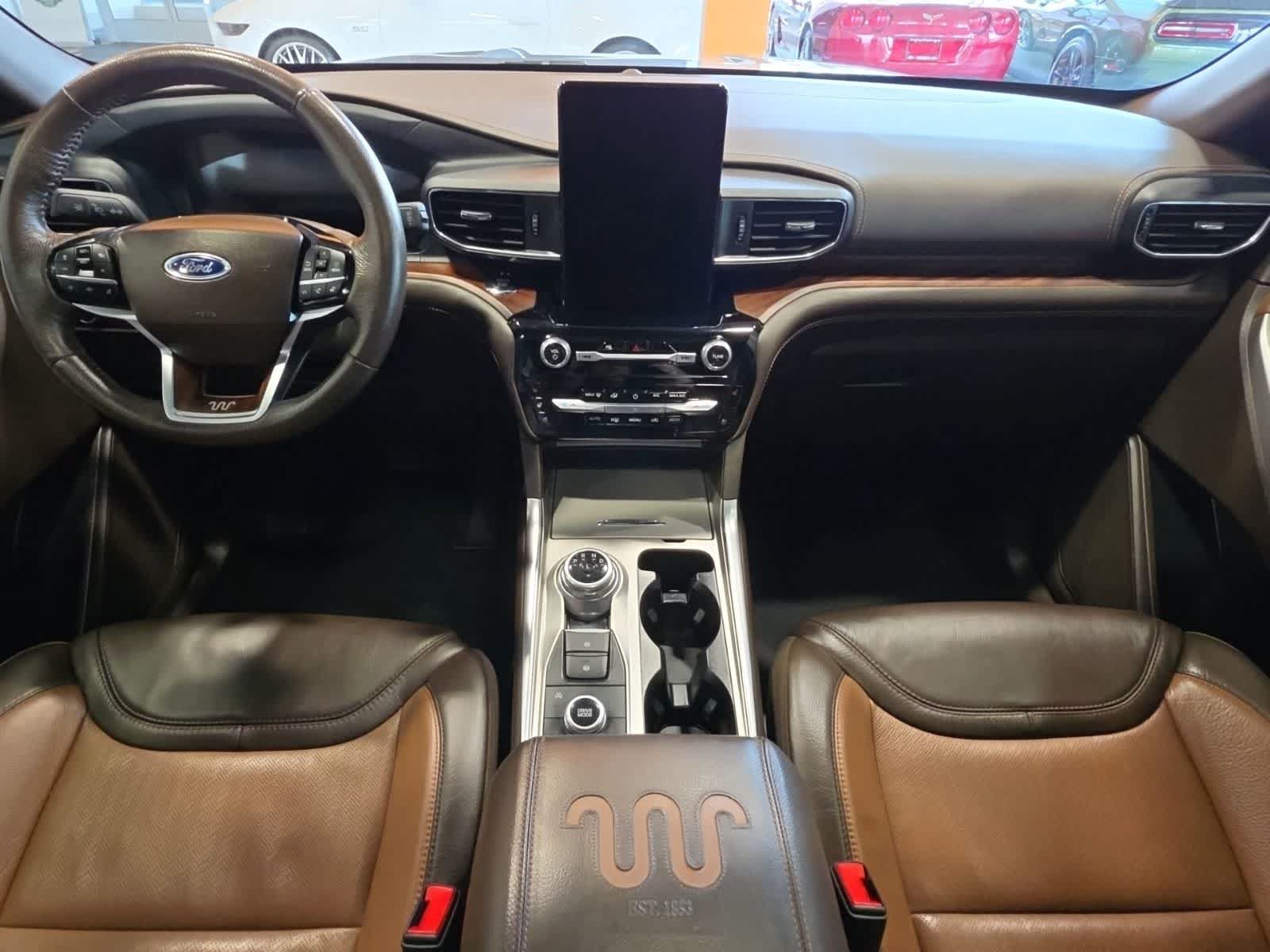 Used 2024 Ford Explorer King Ranch w/ Technology Package AWD/4WD image 38