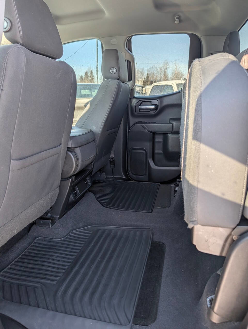 Used 2020 Chevrolet Silverado 1500 LT AWD/4WD image 23