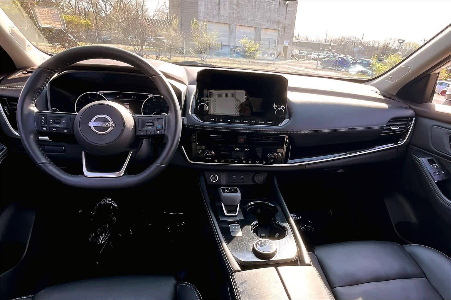 Used 2023 Nissan Rogue SL w/ SL Premium Package AWD/4WD image 16