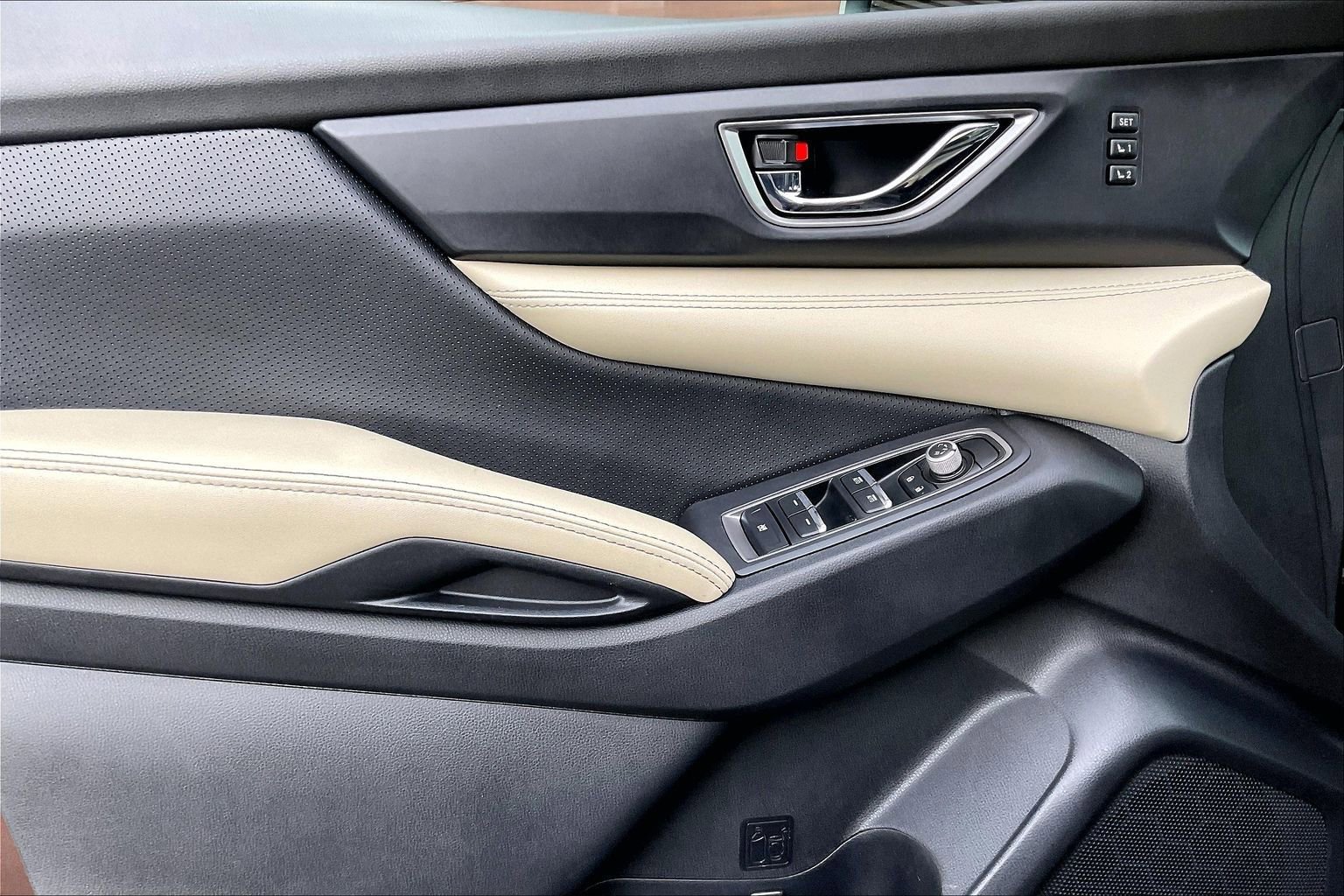 Used 2021 Subaru Ascent Limited w/ Technology Package image 15