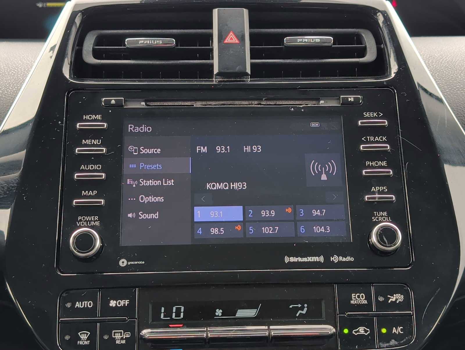 Used 2020 Toyota Prius Prime LE image 12