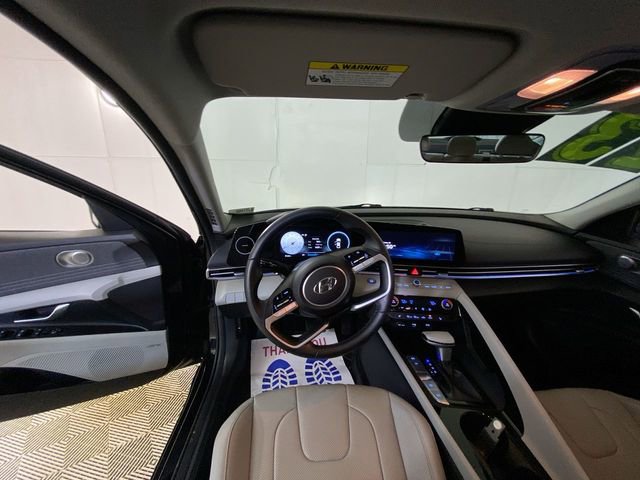 Used 2023 Hyundai Elantra Limited w/ Preferred Accessory Package image 33