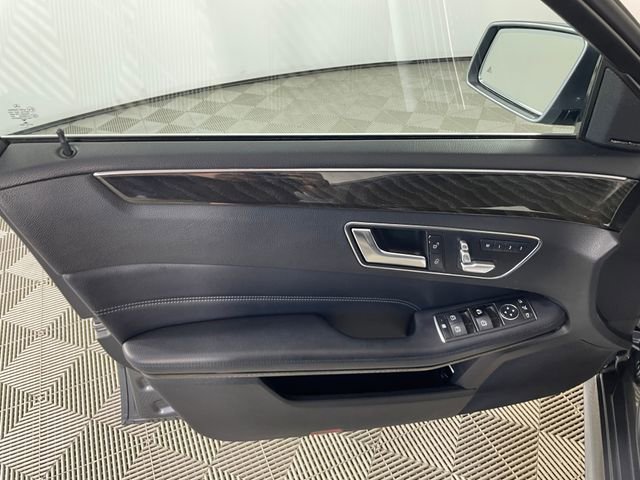 Used 2016 Mercedes-Benz E 350 4MATIC Sedan image 14