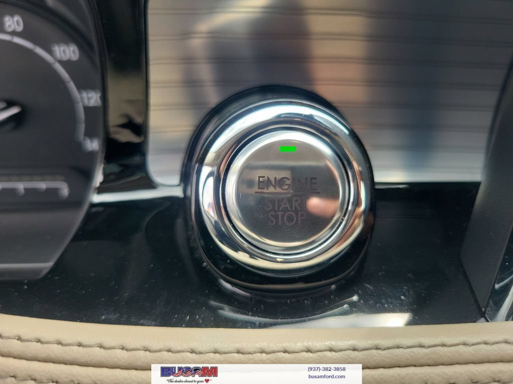 Used 2022 Lincoln Corsair AWD w/ Premium Package image 24