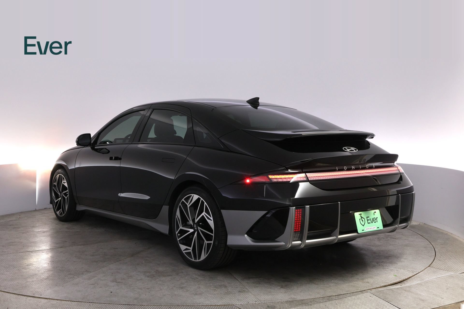 Used 2024 Hyundai Ioniq 6 Limited RWD image 17