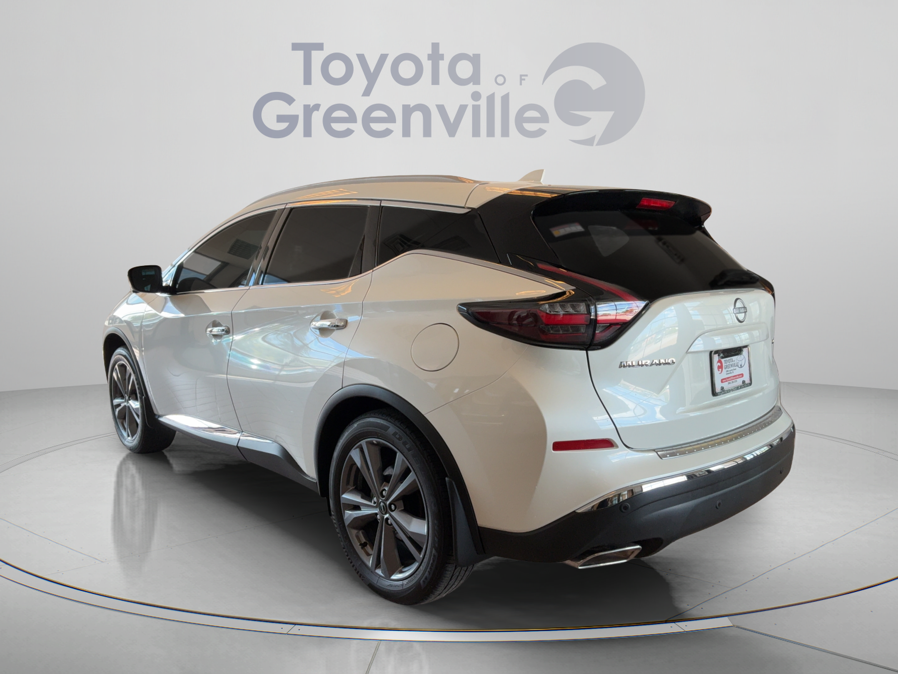 Used 2024 Nissan Murano Platinum w/ Cargo Package FWD image 4