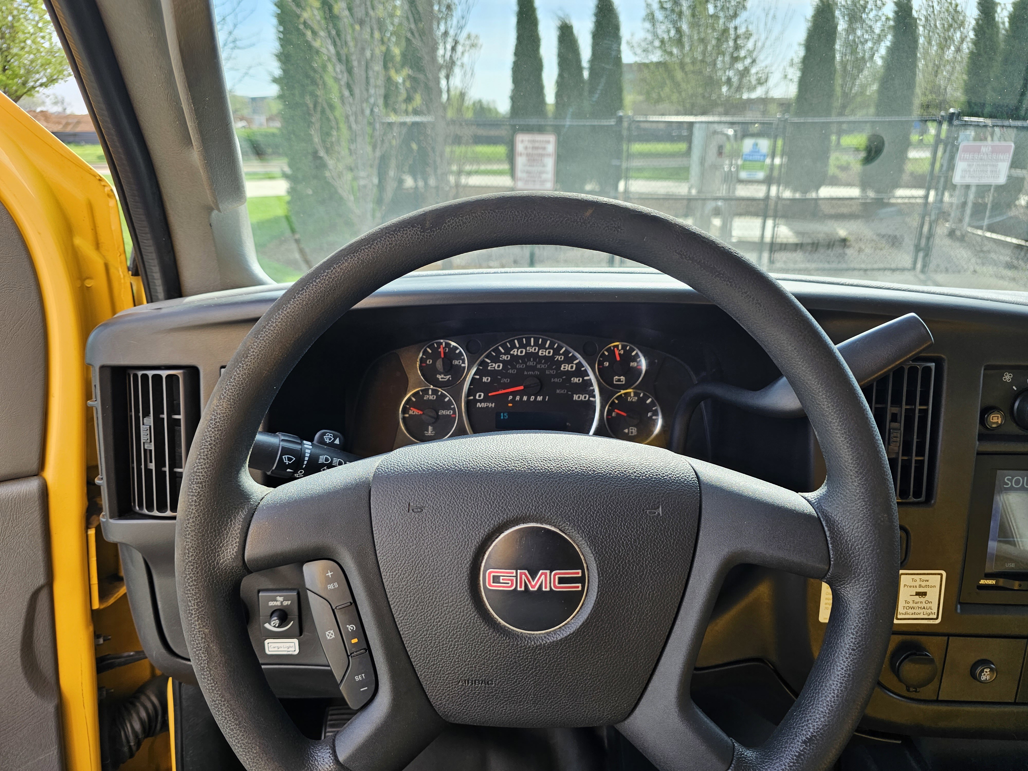 Used 2018 GMC Savana 3500 Extended w/ Driver Convenience Package RWD image 25