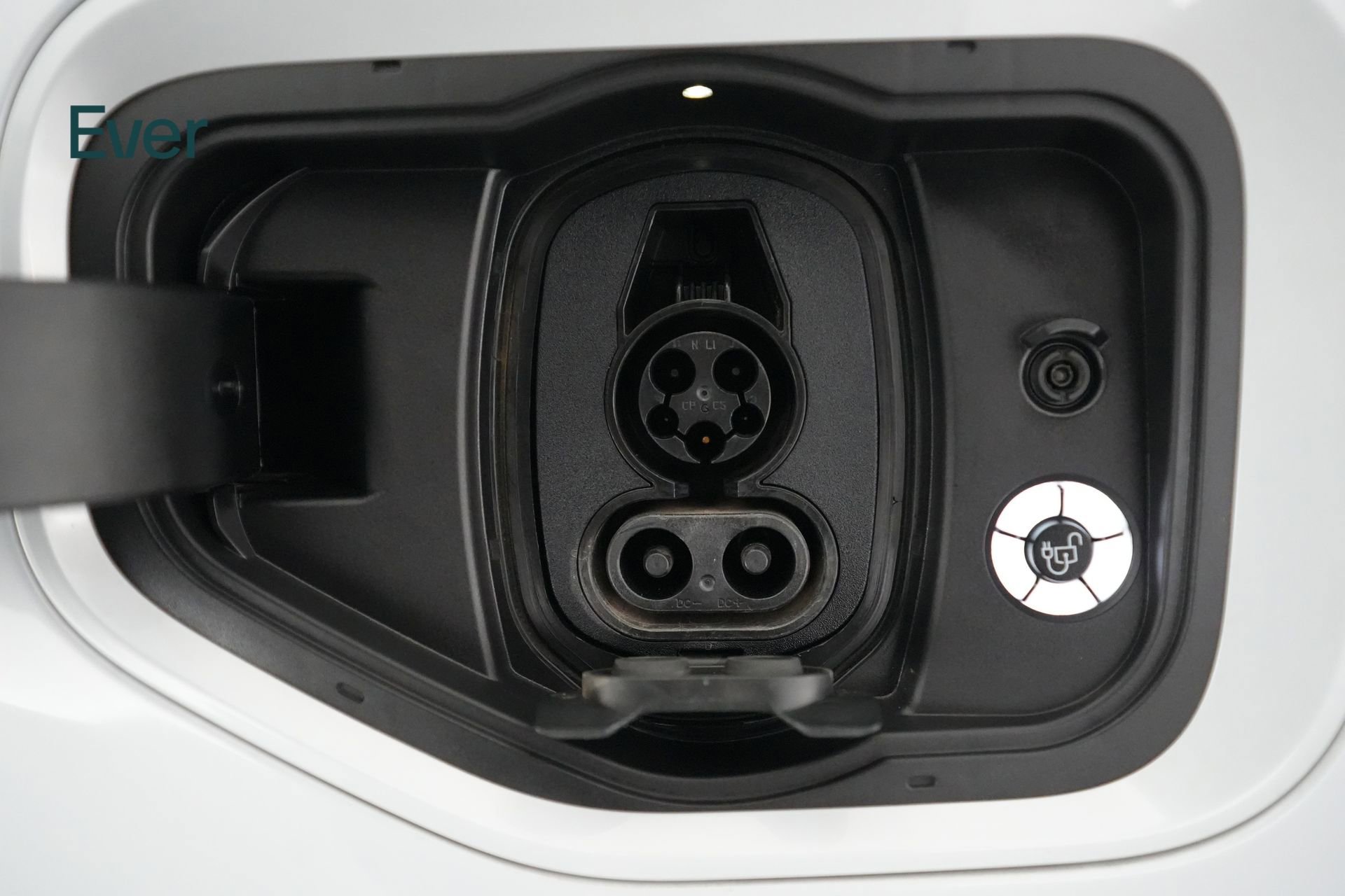 Used 2025 Ford F150 Lightning Flash image 11