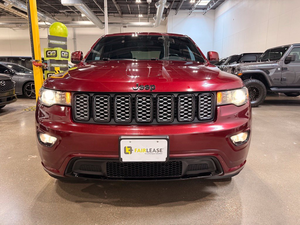 Used 2021 Jeep Grand Cherokee Laredo X RWD image 2