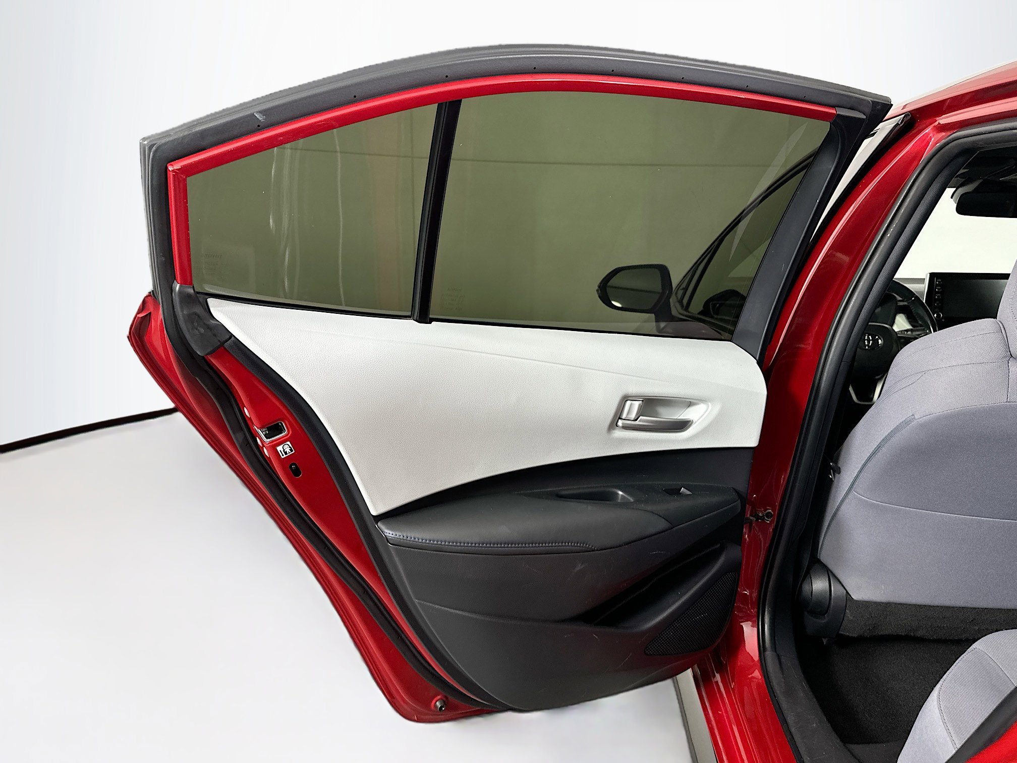 Used 2021 Toyota Corolla SE image 25