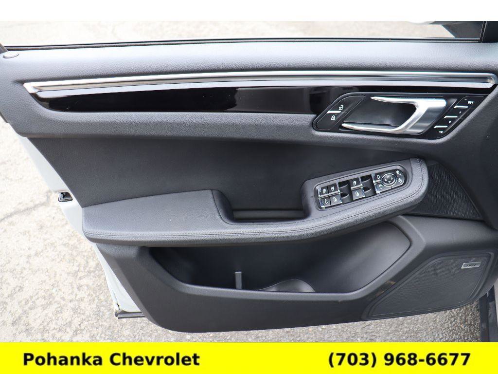 Used 2021 Porsche Macan image 30