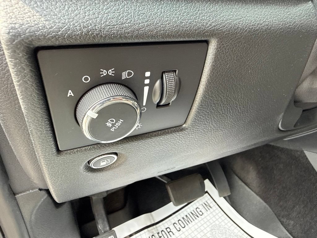 Used 2015 Jeep Grand Cherokee Laredo w/ Quick Order Package 23E AWD/4WD image 21