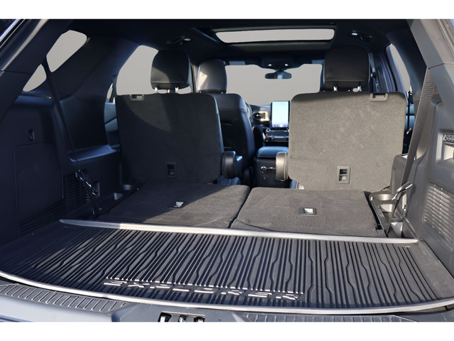 Used 2023 Ford Explorer ST w/ Equipment Group 401A AWD/4WD image 19