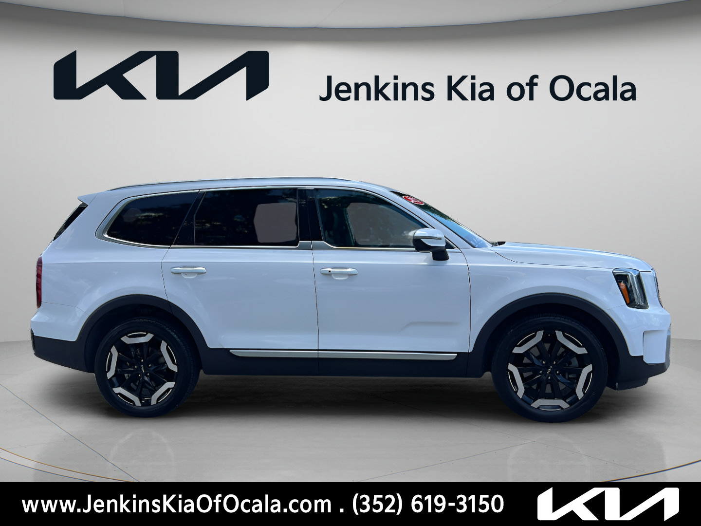 Certified 2023 Kia Telluride S AWD/4WD image 2
