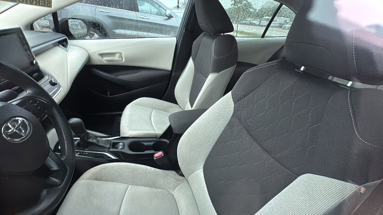 Used 2022 Toyota Corolla LE image 13