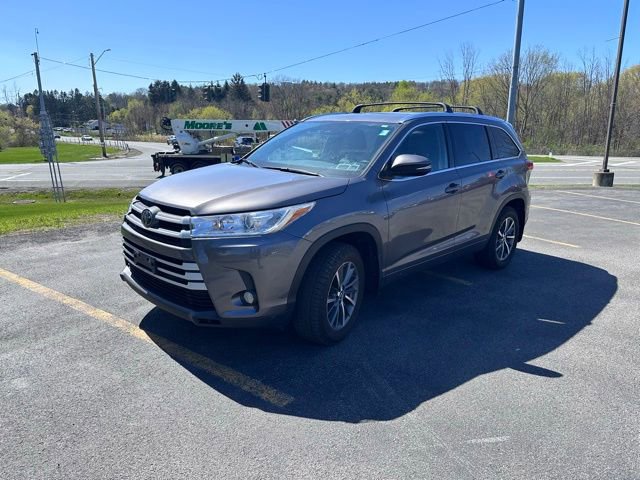 Used 2018 Toyota Highlander XLE AWD/4WD image 7