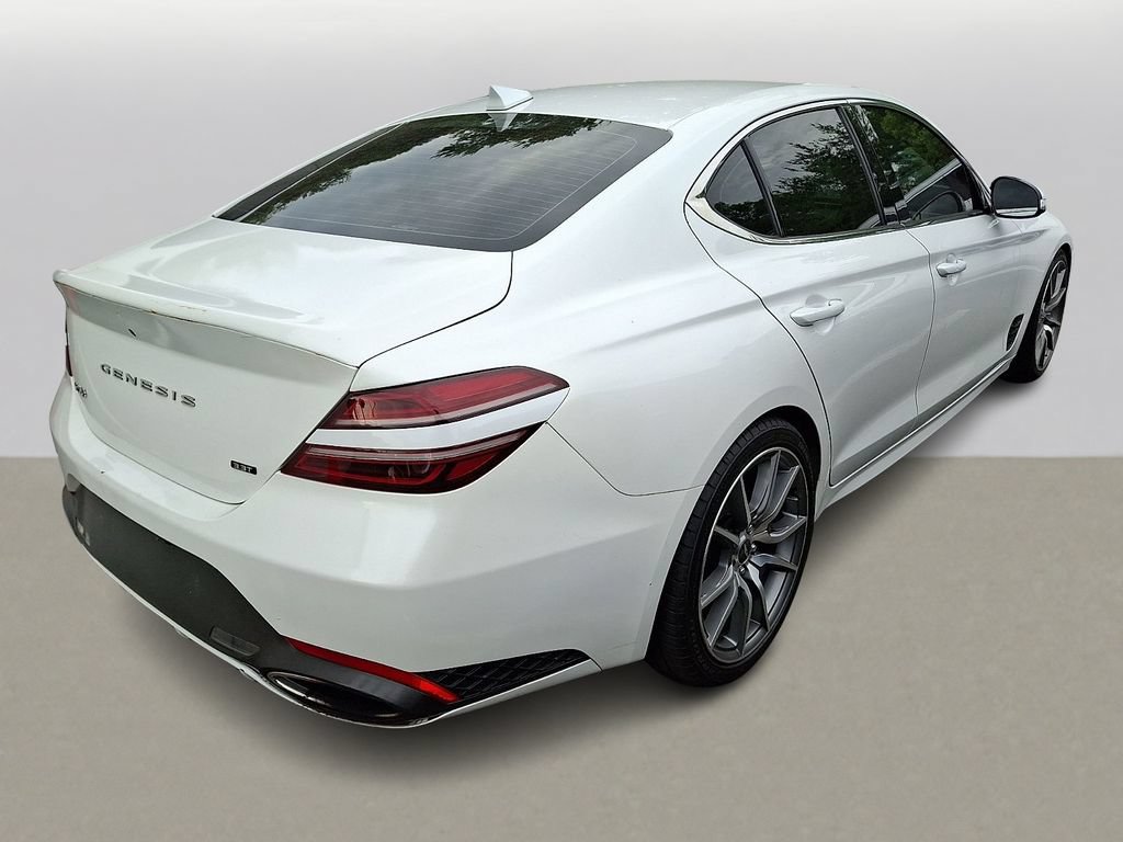 Used 2022 Genesis G70 3.3T RWD image 4
